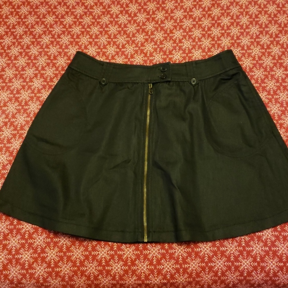Black Skirt with Zipper Detail